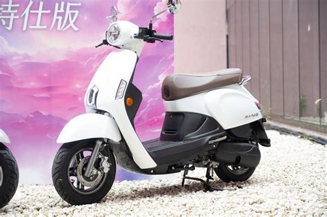 many顏色|KYMCO 光陽機車官網｜MANY LED 12